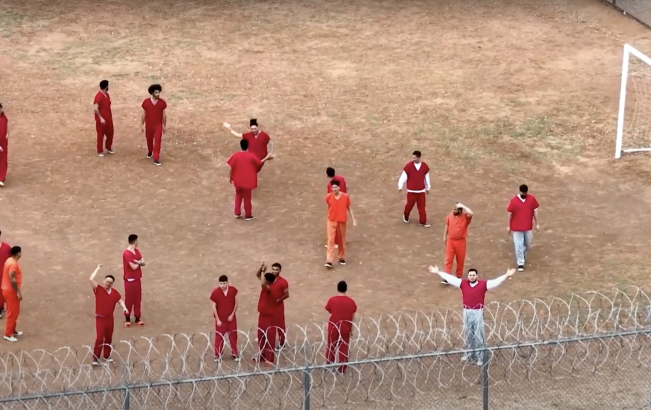 Migrants send SOS from Texas detention as deportation to El Salvador nears